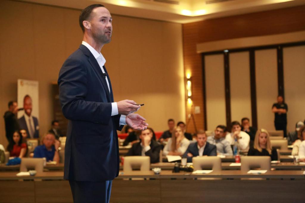 The Psychology of Leadership: How Great Managers Build Fearless Teams