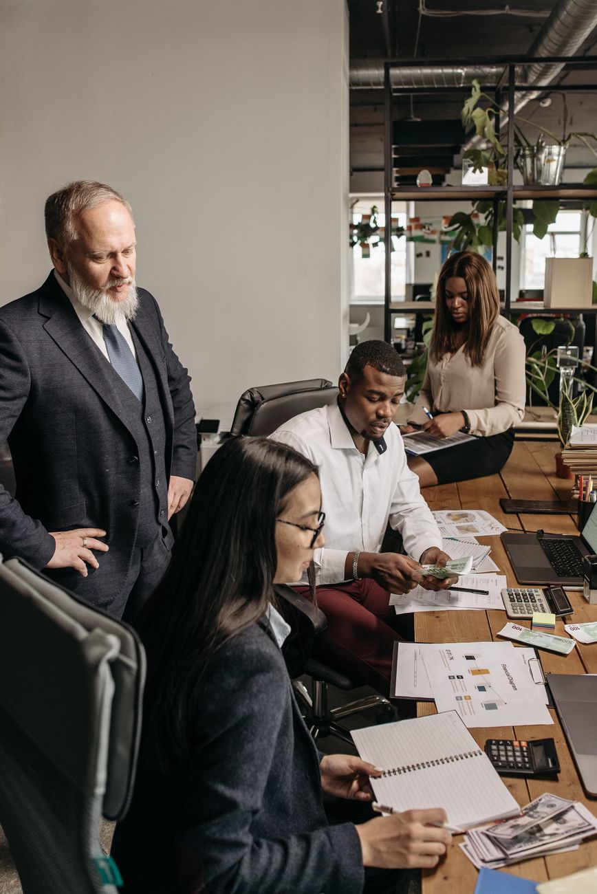 How to Handle a “Micromanager” Without Losing Your Mind (or Your&nbsp;Job)