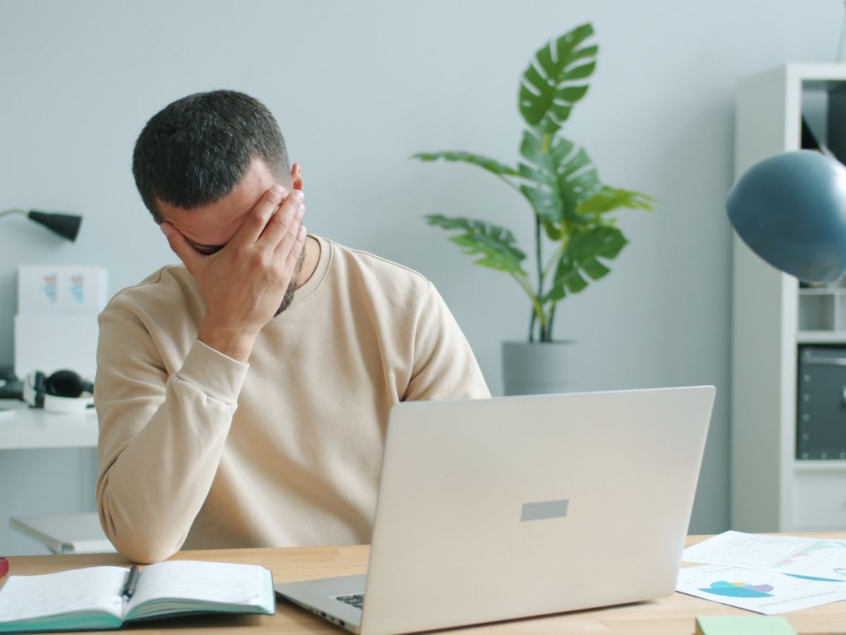 Stop Celebrating Burnout: The Toxic Psychology of the ‘Always-On’ Workplace